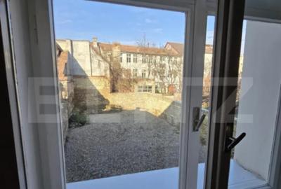 Spațiu comercial, de 223 mp, în Central - 14