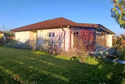 Casă cu 3 camere cu Canalizare în Săbăreni - 7