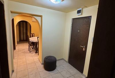 Apartament cu 3 camere decomandat în Torontalului - 2