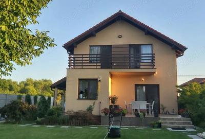 Casă cu 5 camere în Central - 1