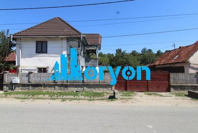 Casă cu teren 2122 m²,  utilități gaze+apă, Godinești - 1