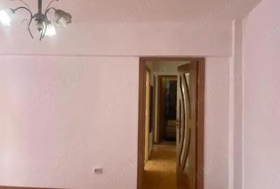 Apartament cu 3 camere semidecomandat în Central - 19