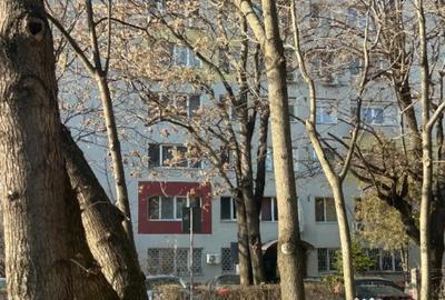 Apartament cu 2 camere decomandat în Domenii