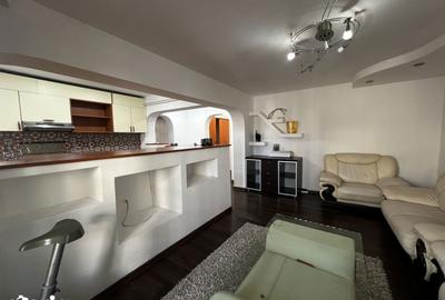 Apartament cu 3 camere în Central - 2