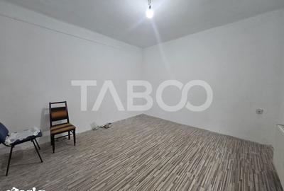 Casă cu 3 camere cu Canalizare în Central - 8