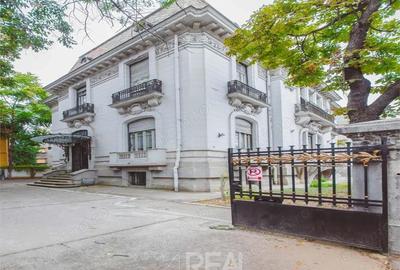 Casă cu 16 camere cu Canalizare în Romană - 4