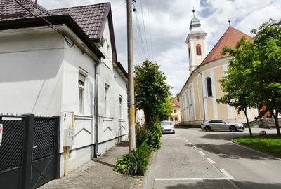 Casă cu 3 camere cu Teren 436 Mp în Semicentral - 6