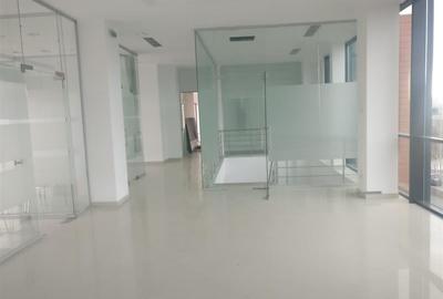 Spatiu pretabil showroom in Pipera 265 mp Spatiu pretabil showroom in Pipera 265 mp - 8