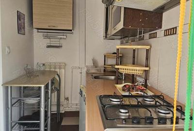 Garsoniera la curte la 10 minute de statia de metrou aparatorii partiei pentru o singura persoana ne - 3