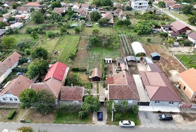 Casă cu 4 camere cu Teren 2091 Mp în Central - 9