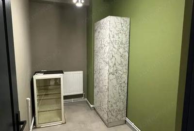 Spațiu comercial, de 60 mp, în Central - 4