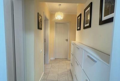 Apartament cu 3 camere decomandat în Apărătorii Patriei - 12