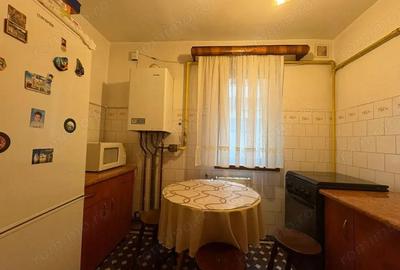 Vanzare apartament 3 camere, situat in Targu Jiu, Aleea Plopilor - 9