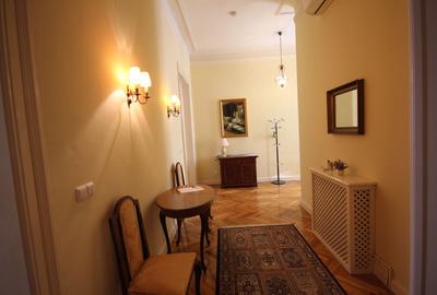 Apartament cu 3 camere decomandat, mobilat în Central - 31