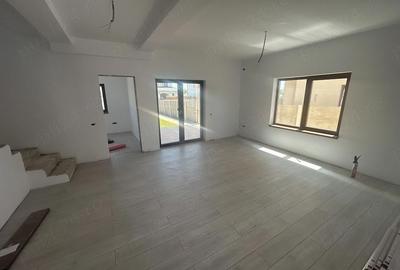 Casă cu Teren 315 Mp în Moșnița Veche - 10