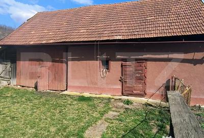 Casă cu 2 camere cu Teren 2500 Mp în Central - 10