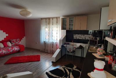 Casă cu 5 camere cu Teren 1080 Mp în Blejoi - 15