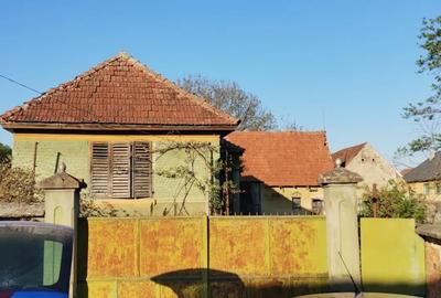 Vand casa in Sat Colun,Com Porumbacu de jos.. - 2