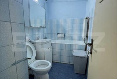 Apartament cu 3 camere decomandat în Micro 4 - 6
