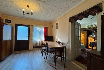 Comuna Bran, str. Pricipala, casa partial renovata, P + E, dependinte, foisor - 4