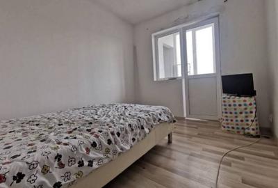 Apartament de vânzare - 3