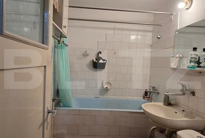 Apartament de vanzare, cu 2 camere, 53 mp, zona Micro 17 - 9