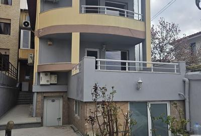 Casă individuală cu 7 camere cu Garaj în 1 Mai - 1