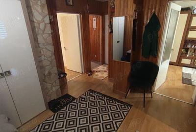 Vand apartament 3 camere decomandate. Vand apartament 3 camere decomandate. - 3