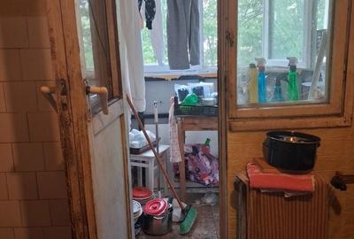 Apartament cu 3 camere semidecomandat în Berceni - 1