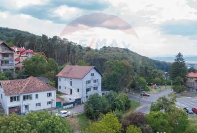 Apartament cu 3 camere decomandat, mobilat în Brașovul Vechi - 9