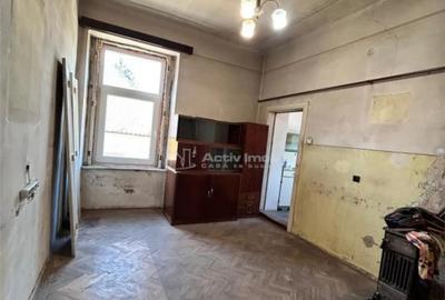 Apartament cu 3 camere semidecomandat în Central - 11