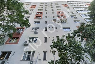 Apartament cu 2 camere semidecomandat în Titulescu