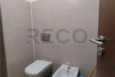 Apartament cu 3 camere decomandat în Central - 1