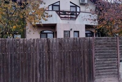 Casă cu 4 camere cu Teren 135 Mp în Burdujeni - 1