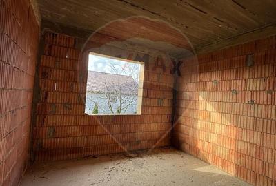 Casă individuală cu 6 camere cu Teren 316 Mp în Central - 11