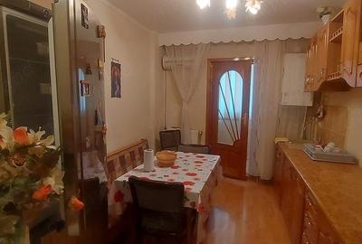 Apartament cu 2 camere decomandat în Școlilor - 2
