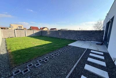 Casă cu 4 camere cu Teren 290 Mp în Moșnița Nouă