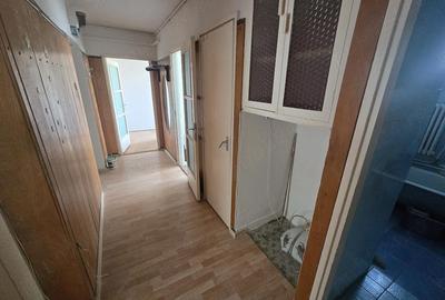 Apartament cu 4 camere semidecomandat în Moroasa 1 - 2