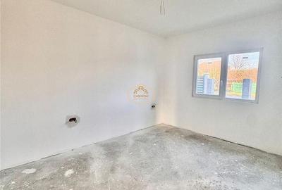 Casă cu 3 camere cu Teren 450 Mp în Central - 3