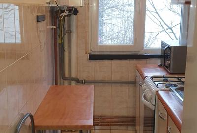 Apartament cu 2 camere semidecomandat, mobilat în Central