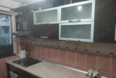 Apartament 2 camere , semidecomandat , Ploiesti zona Vest , Podul Inalt , complet mobilat - 1