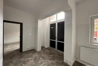 Spatiu comercial b-dul Decebal - 4