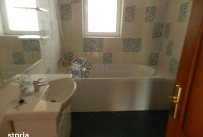 Casă cu 5 camere cu Teren 50 Mp în Ciupercenii Noi - 6