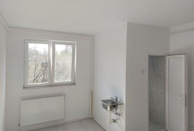 Garsonieră nedecomandată în Apărătorii Patriei - 2