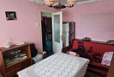 Apartament cu 3 camere decomandat în Dărmănești - 1