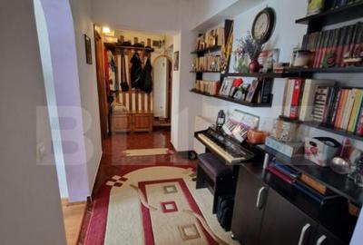 Apartament cu 3 camere, 64 mp, decomandat, zona Obcini