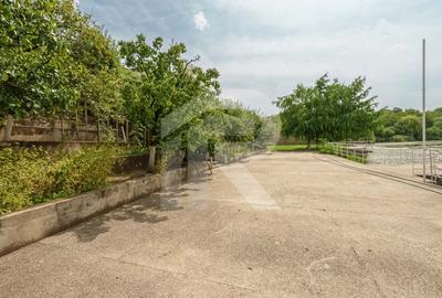 Casa cu teren de 3000 mp - ponton la lac - piscina si casa de oaspeti - 11