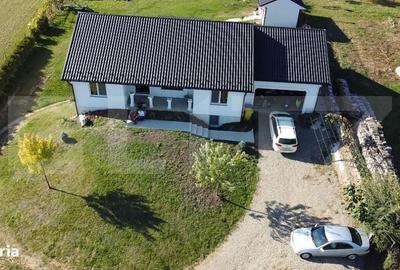 Casă cu 4 camere în Pătrăuți - 1