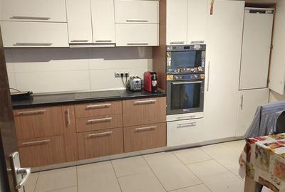 Casă cu 5 camere cu Teren 920 Mp în Nufărul - 8