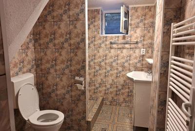 Casă cu 4 camere în Central - 2